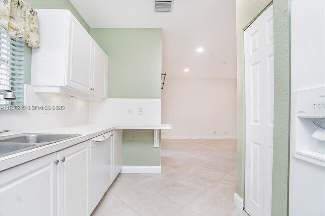 Building Photo - 11425 NW 34th Pl