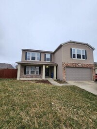 Building Photo - Lovely 4br/ 2.5 bath Single family home Ne...