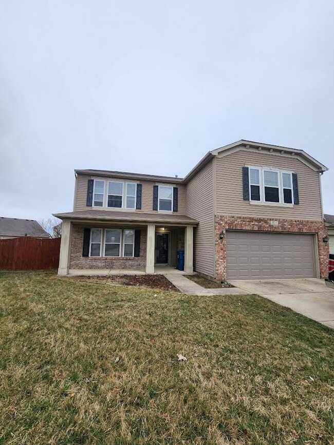 Primary Photo - Lovely 4br/ 2.5 bath Single family home Ne...