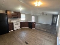 Building Photo - 2101 SW 38th St
