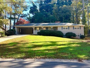 Building Photo - Ranch Home on large lot