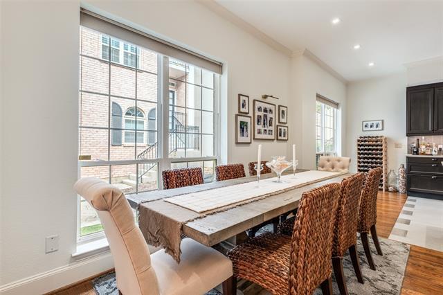 Building Photo - 5709 Lewis St