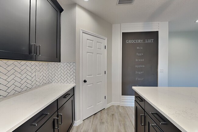 Building Photo - 1245 Celery Oaks Ln