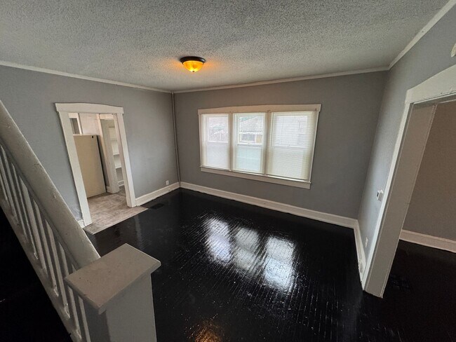 Building Photo - 3632-3634 Birchwood Ave