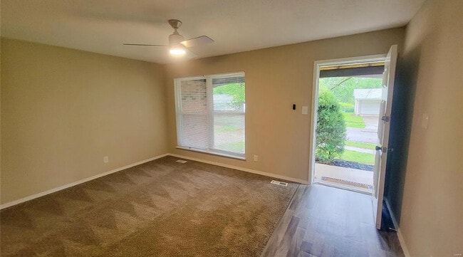 Building Photo - 6543 Coventry Dr
