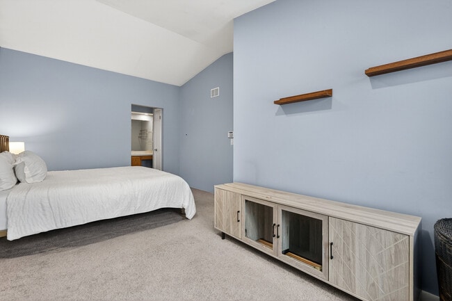 Building Photo - 1391 Sherwood Ct