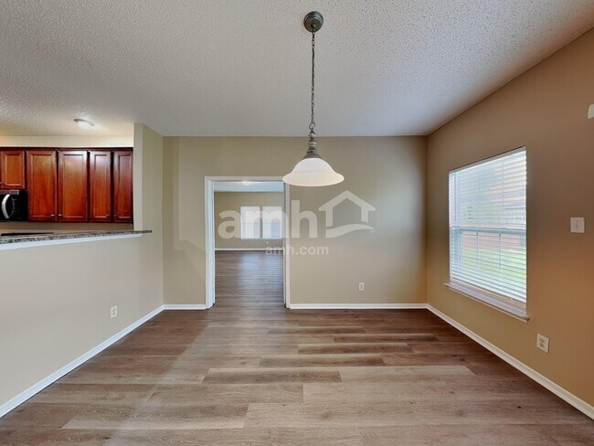 Building Photo - 10709 McClain Dr