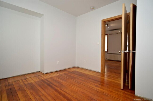 Building Photo - 361 Gregory St