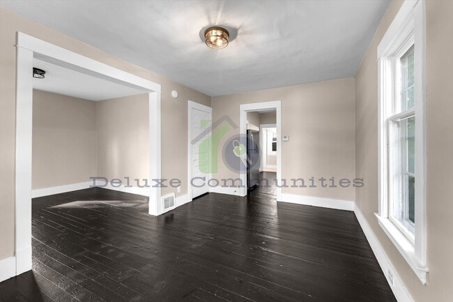 Building Photo - SHORT TERM LEASE!!! Beautiful Remodeled 3 Bedroom- West Side!