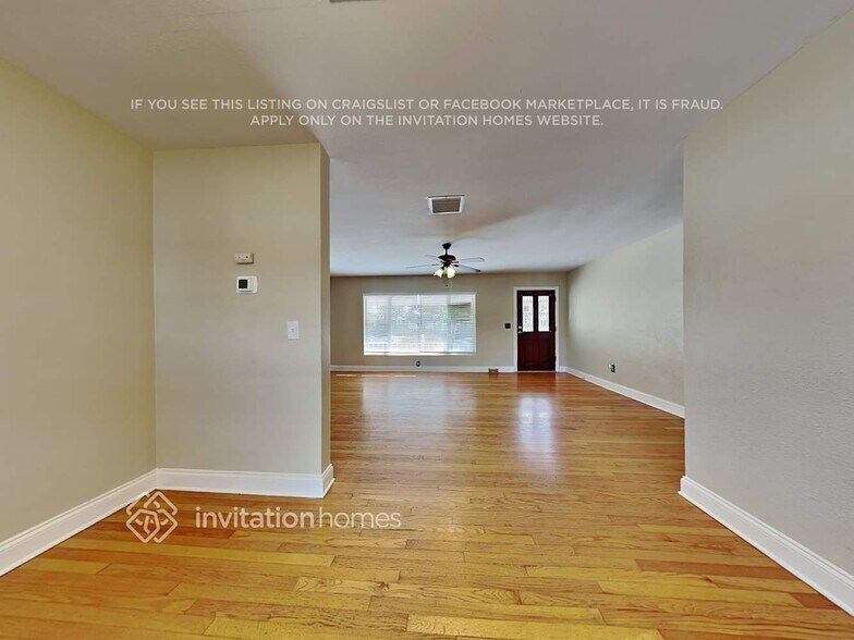 Building Photo - 2213 Brookshire Ave