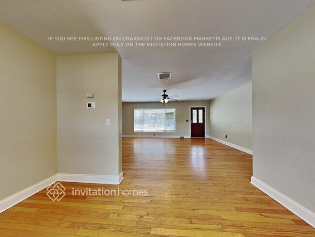 Building Photo - 2213 Brookshire Ave