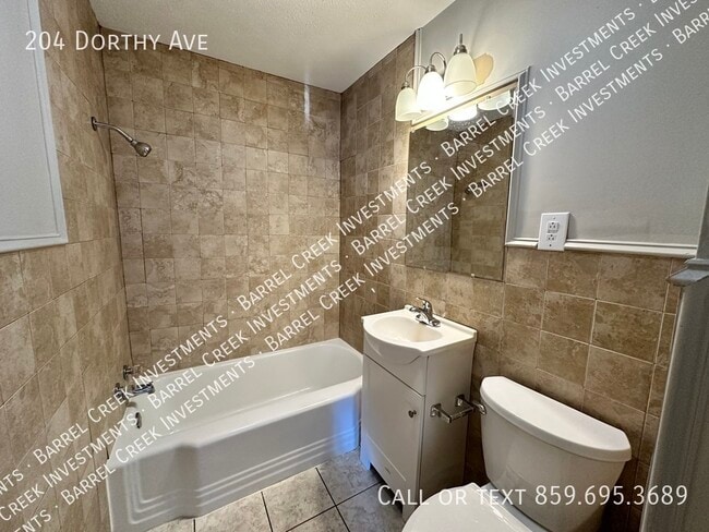Building Photo - 204 Dorothy Ave