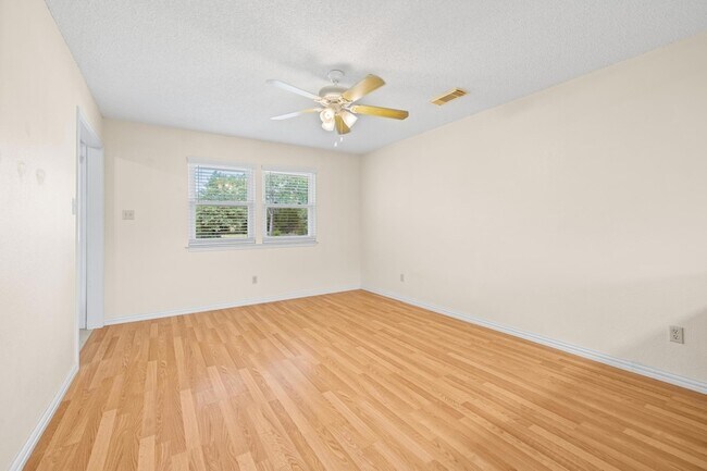 Building Photo - 1471 Co Rd A