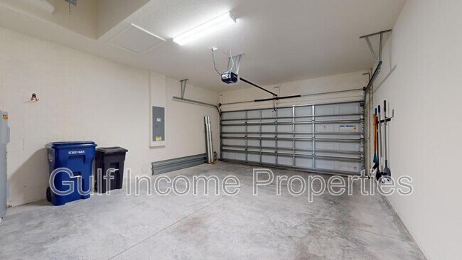 Building Photo - 411 157th Ct E