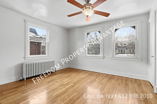 Building Photo - 755 Shady Dr E