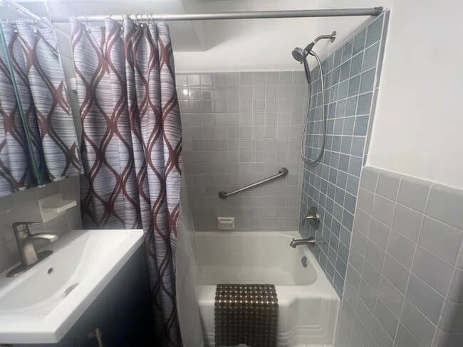 Building Photo - 101 S Raleigh Ave