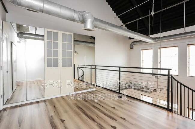 Building Photo - 265 18th St NW