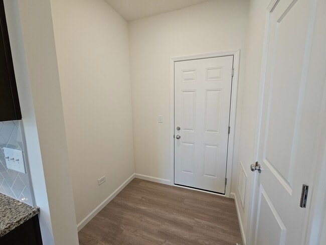 Building Photo - 24408 W Alexis Ln