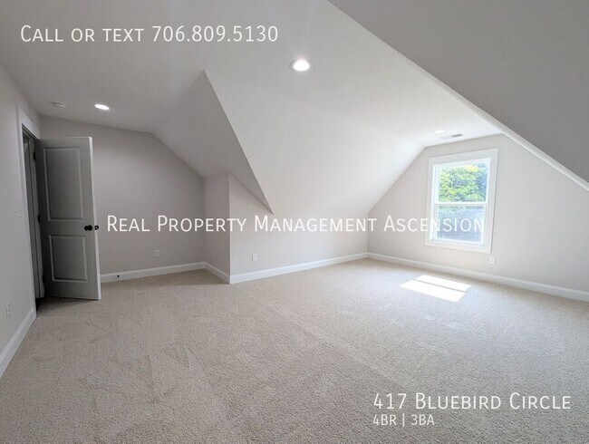 Building Photo - 417 Blue Bird Cir