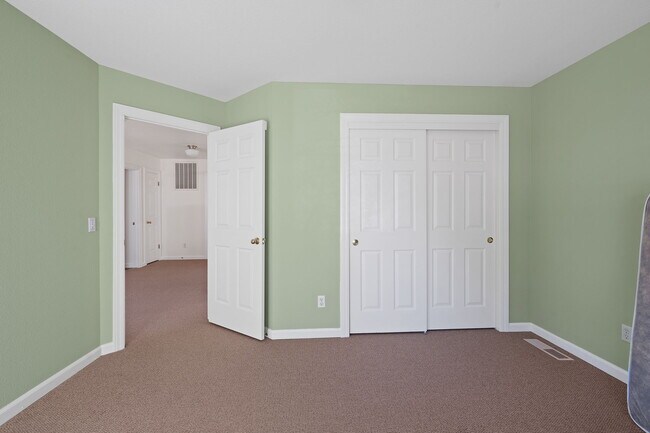 Building Photo - 8161 Ragle Pl