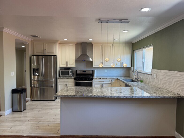 Building Photo - 34641 Fielding Ct