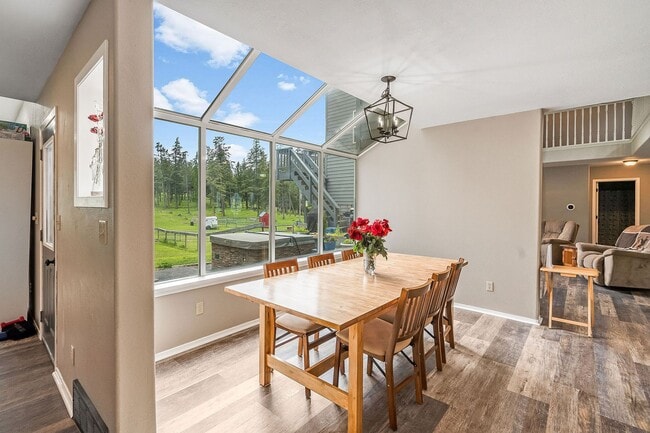 Building Photo - Private Country Living on 20 Acres in Somers