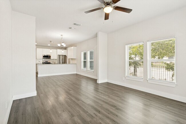Building Photo - 1201 S Palmetto St