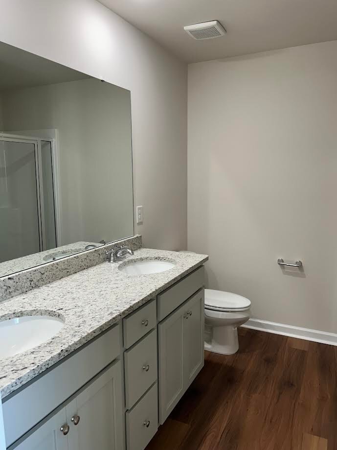 Building Photo - 260 Swinson Dr