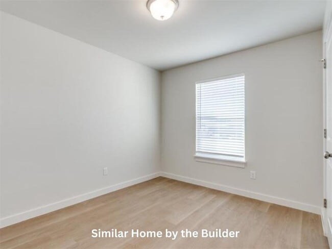 Building Photo - 1704 Highland Loop