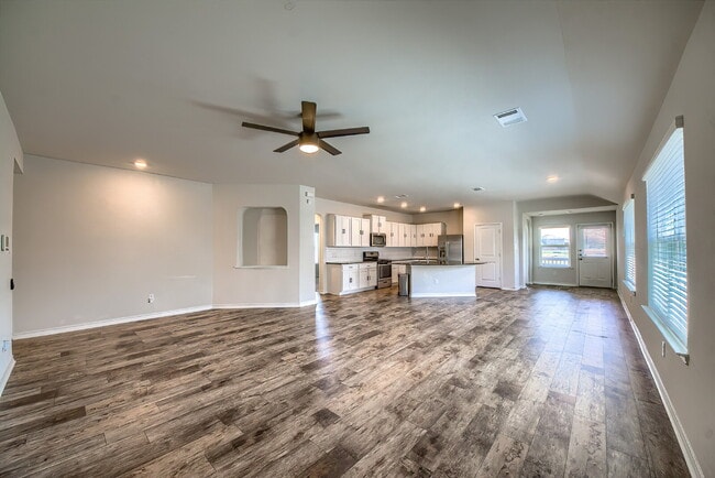 Building Photo - Welcome to this beautifully maintained 4-bedroom, 2-bathroom home in the highly desirable Whisper...