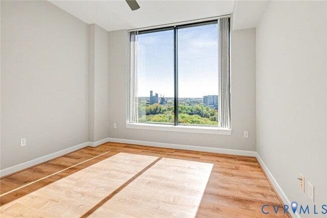 Building Photo - 1101 Haxall Point