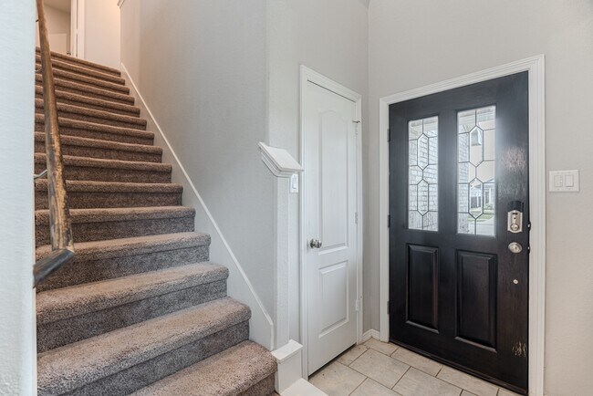 Building Photo - 25706 Boxwood Hedge Ln