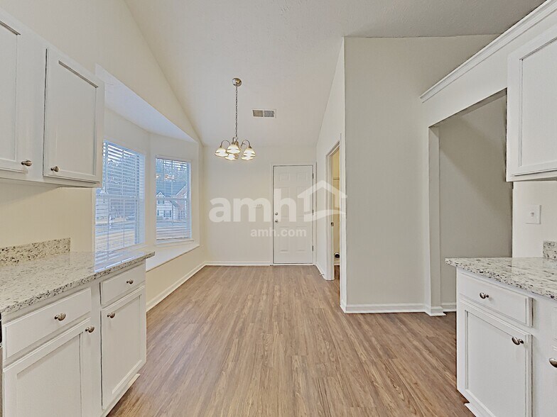 Building Photo - 2462 Heatherton Ct