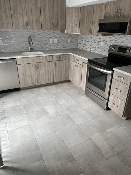 Building Photo - 1602 Garfield Ave