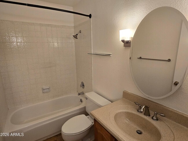 Building Photo - 7417 N Vía Camello Del Norte