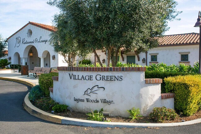 Building Photo - Updated Upper Level One Bedroom Condo in Laguna Woods!