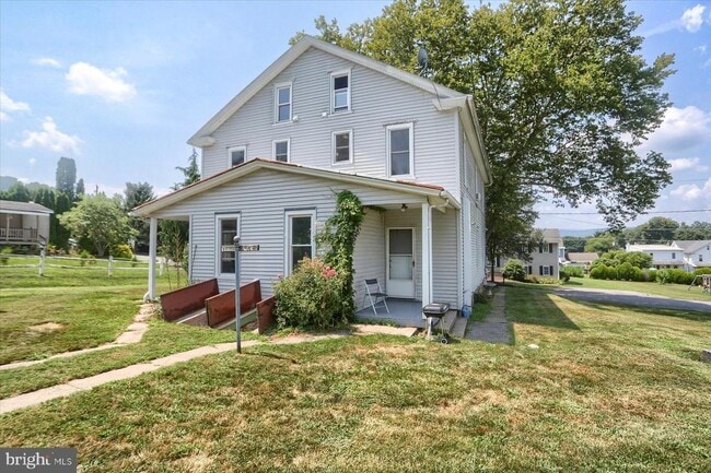 Building Photo - 115 3rd St