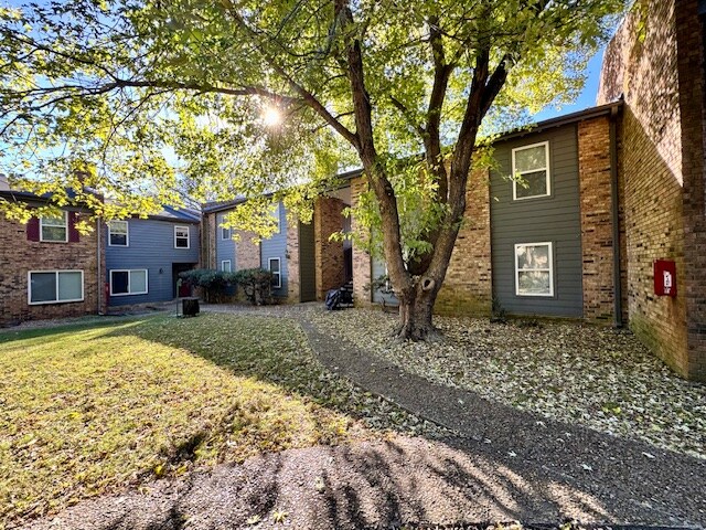 Building Photo - 280 S Hill Ave