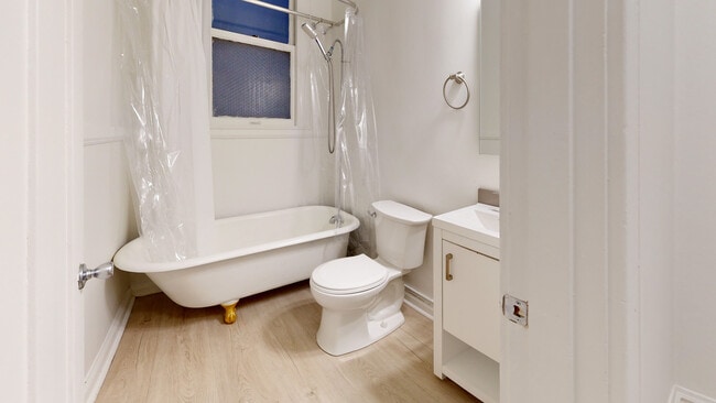 Building Photo - 420 Ellis St