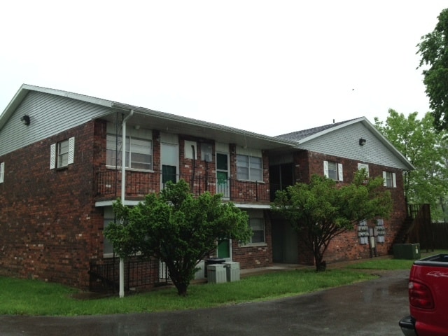 Building Photo - 2200 S Illinois Ave
