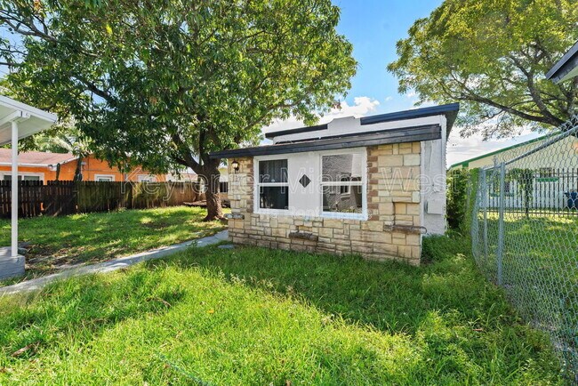 Building Photo - 7772 NW 9th Ave