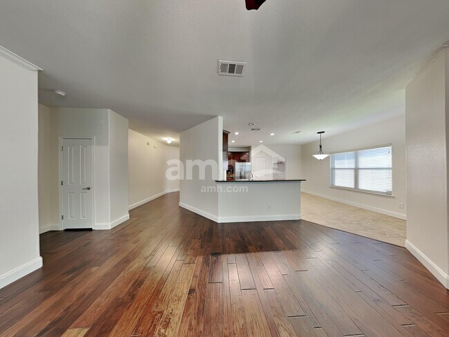 Building Photo - 1518 Melanie Trail