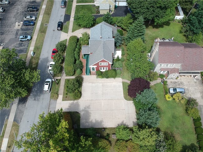 Building Photo - 590 Titus Ave