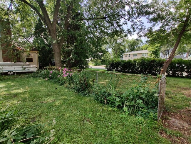 Building Photo - 8701 Wentworth Ave S