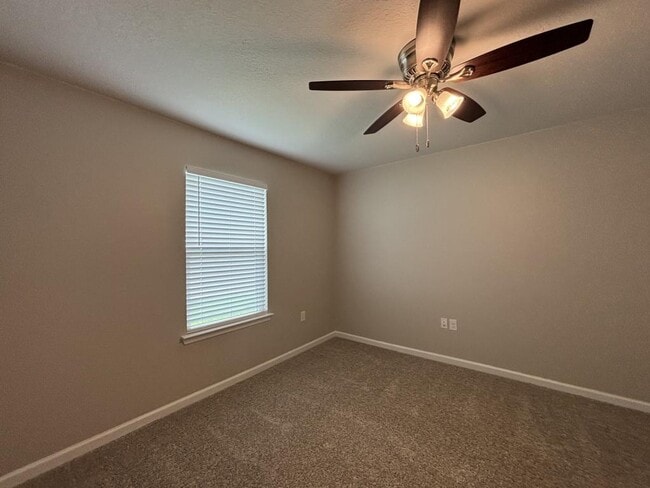 Building Photo - 6359 Bellavia Ln
