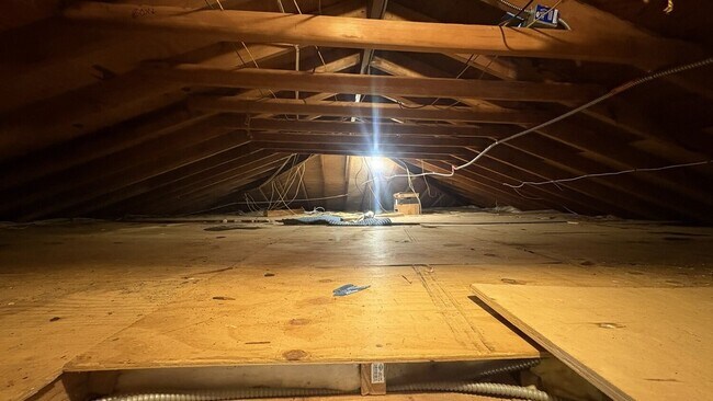 Building Photo - 86 Notre Dame Ave