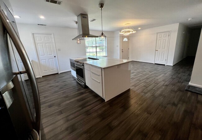 Building Photo - 9 Blue Marlin Cove