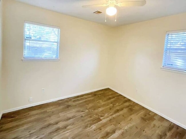 Building Photo - 644 Woodland Way