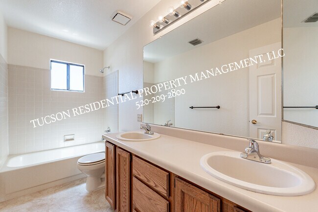 Building Photo - 12490 N Copper Queen Way