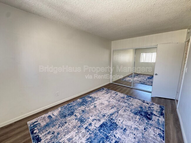 Building Photo - 1000 Leslie Rd